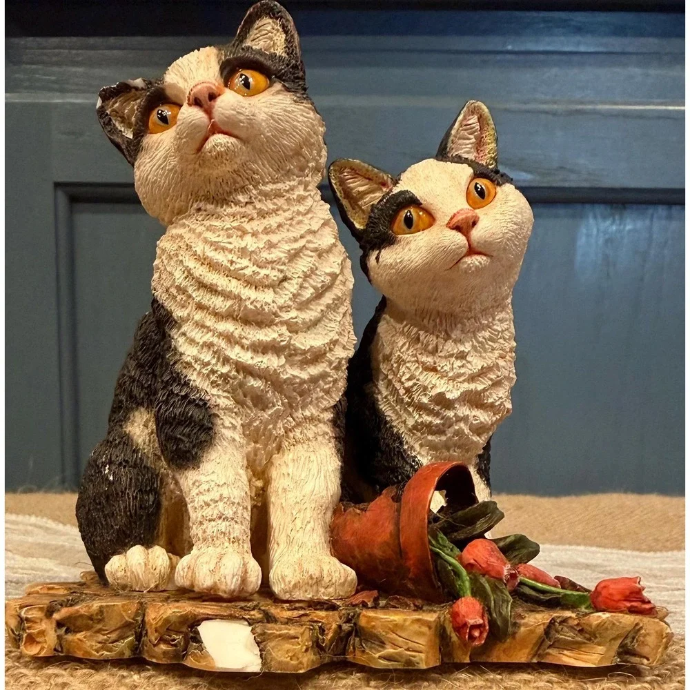 Vintage First Edition 4x4 Willie Snd Neuschler Robertson Cat Figurine